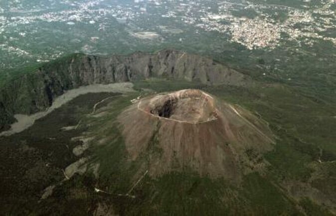Guided Tour of Mount Vesuvius With Lunch and Ticket Included - Itinerary Details