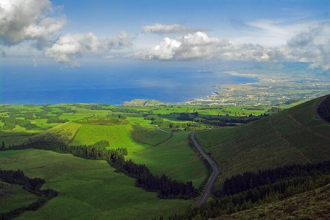 Guided Tour of Sete Cidades and Lagoa Do Fogo With Lunch Included - Itinerary Overview