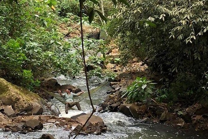 Hike Through Secret Waterfalls in Foz Do Iguaçu (Part-Time - Morning) - Inclusions and Services Provided