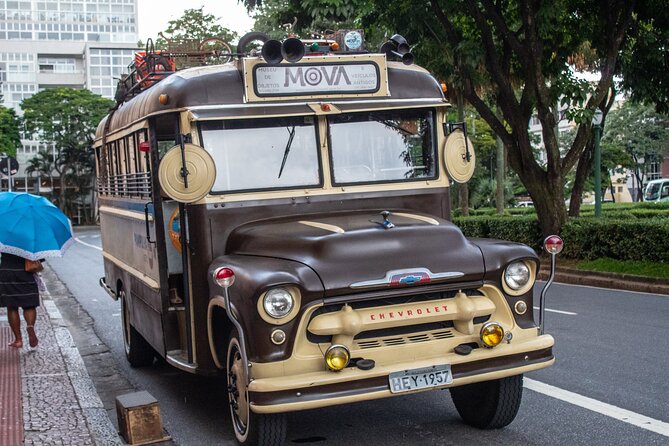 Historical Musical City Tour Reviving Clube Da Esquina - Guides Personality and Live Music