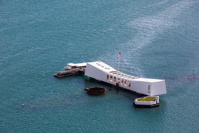 Intimate WWII: Honor Our Heroes and Historic Honolulu Tour With Lunch - Good To Know