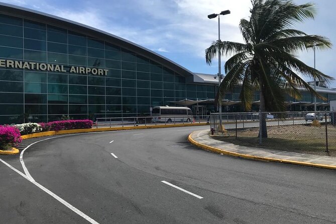 Kingston Roundtrip Airport Taxi Transfer to RIU Ocho Rios & Moon Palace Hotels - Cancellation Policy