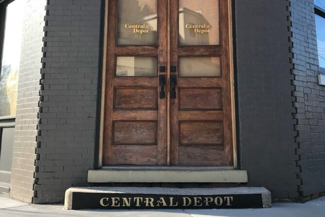 Knoxville Bar Hunt: Swell Times in Scruffy City - Package Inclusions