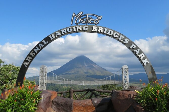 La Fortuna Arenal: Guided Suspension Bridge Walking Tour - Wildlife Observation