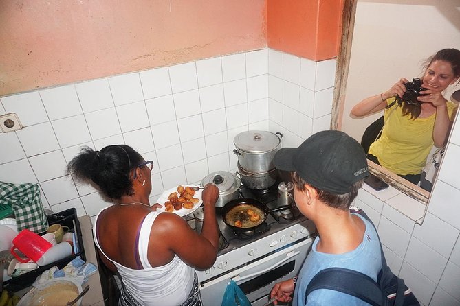 Like Locals: Santiago Island Tour - Best Restaurants, Bars, and Cafes in Praia