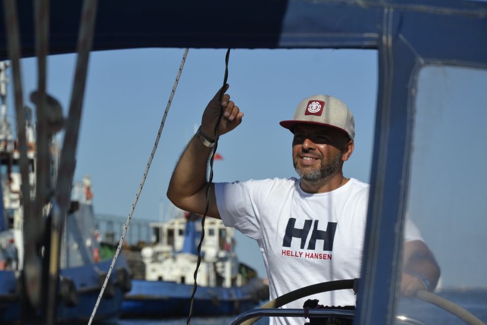 Lisbon: Private Sailboat Tour on Tagus River - Experience Highlights