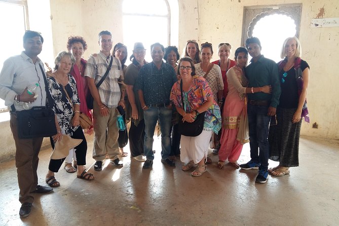 Local Sightseeing - Udaipur ," Travel With Chinmay ". - Meeting and Pickup Details