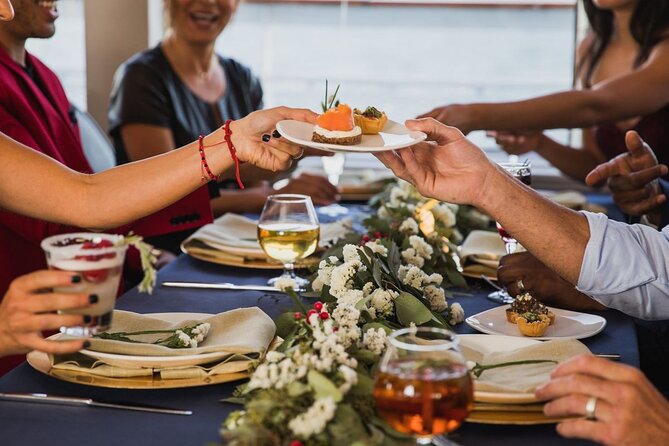Marina Del Rey Christmas Eve Buffet Brunch Cruise - Buffet Brunch Highlights