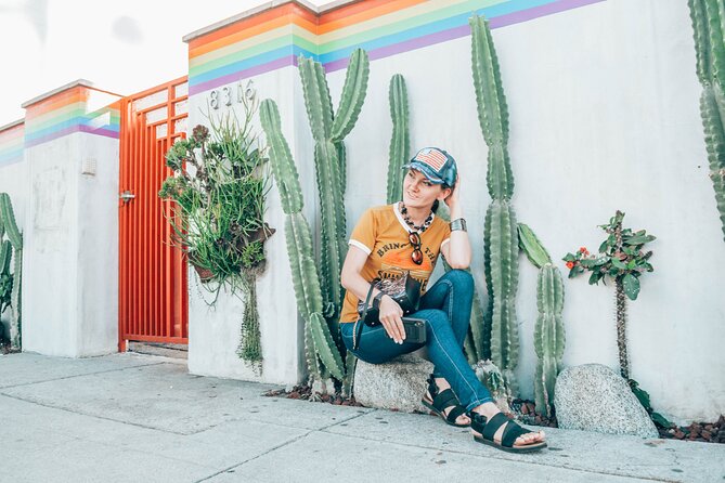 Murals and Graffiti Photoshoot - Posh Melrose With a Photographer in Los Angeles - Booking Details