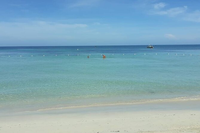 Negril 7 Miles Beach and Ricks Cafe Tour - Local Cuisine and Refreshments