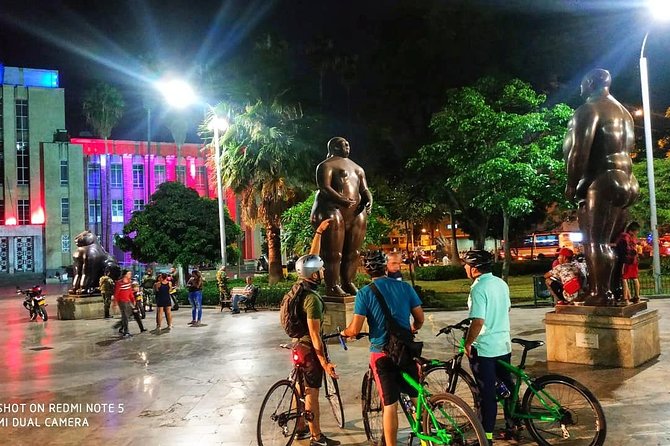 Night Bike Tour In Medellin, Typical Snacks, Beer and Spectacular Viewpoints - Local Guide and Route