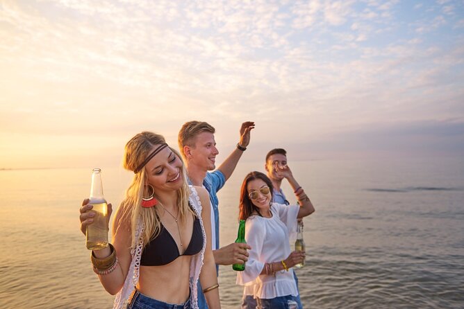 Party on Board 2-Hour Cruise With DJ and Open Bar - Experience Overview