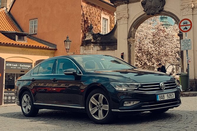 Passau to Prague - Private Transfer by LIMOUSINE 31pax - Benefits of Choosing a Limousine for the Transfer