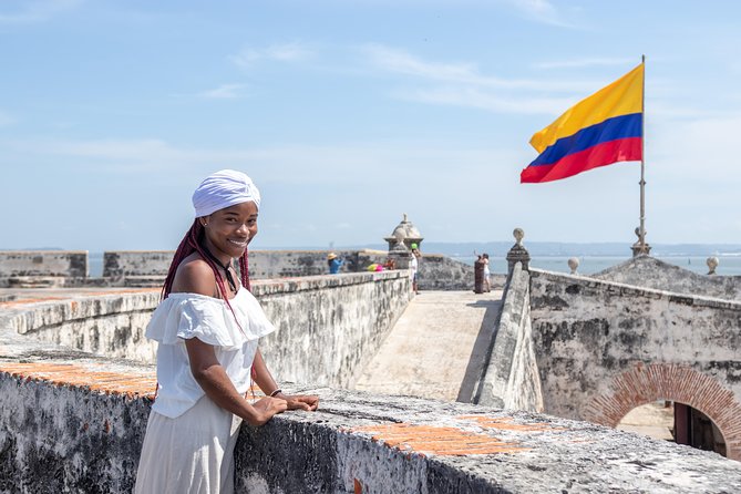 Playa Morena Beach Club Whith Lunch and Walking Tour of Fort San Fernando - Beaches and Historic Fort in One