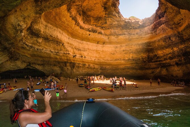 Portimão: Benagil Sunset Guided Boat Tour With Champagne - Inclusions and Meeting Point