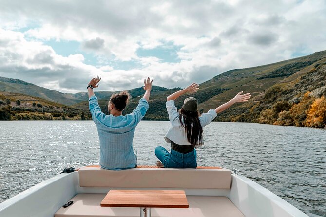Private 1h Solar Boat Tour on the Douro River - Duration: 1 Hour