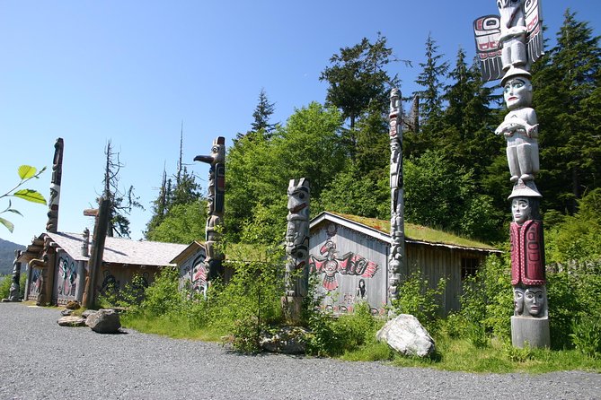 Private 2.5 Hour Potlatch Park, City & Wildlife Tour - Pickup and Check-in