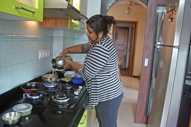 Private Authentic Regional Cooking Class and Market Visit in Mumbai, Santacruz - Logistics
