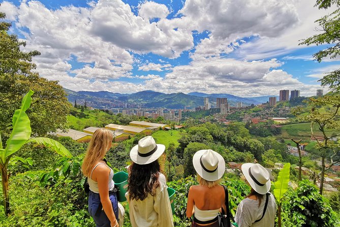 Private Coffee Farm & Horseback Riding Tour: All in One Great Day From Medellín - Traveler Experiences