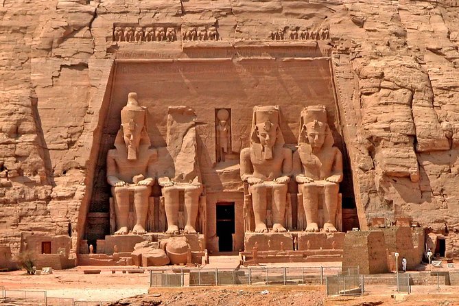 Private Day Trip to Abu Simbel Temple & Entrance Fee Included - Visitor Experience