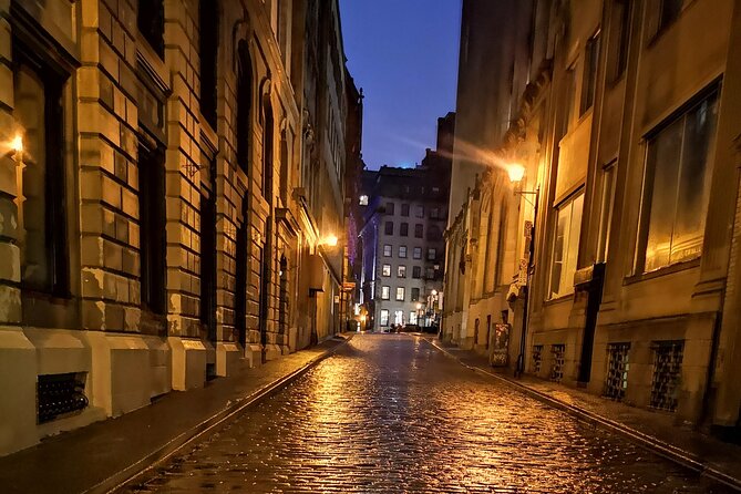Private Guided Evening Old Montreal Walking Tour With Ruby - Inclusions