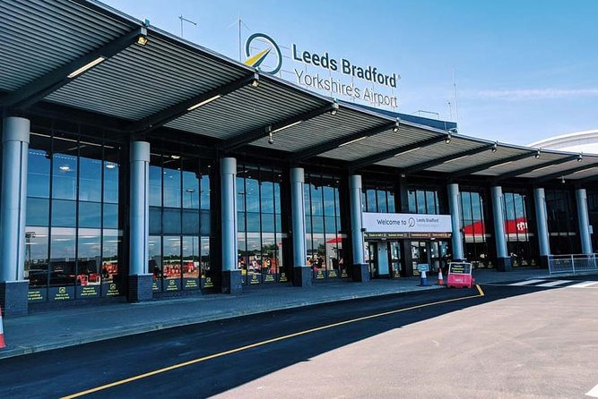 Private Leeds Bradford Arrival Transfer - Airport to Hotel / Accommodation - Meeting Your Driver at Leeds Bradford Airport