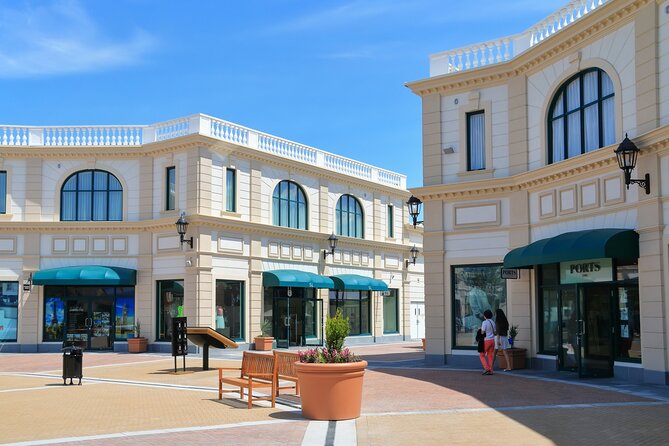 Private Shopping Tour From Richmond to Designer Outlet Vancouver - Booking and Reservation