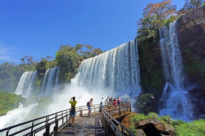 Private Tour of Both Sides in a Day (Brasil and Argentina Falls) - Positive Experiences With Tour Guides