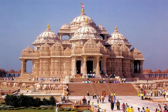 Private Tour of Old and New Delhi Including Multimedia Water Show - Sightseeing Highlights and Itinerary