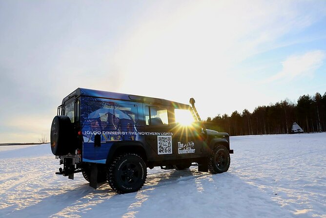 PRIVATE Tour RANUA ZOO VIP Car - Scenic Trail for Wildlife Spotting