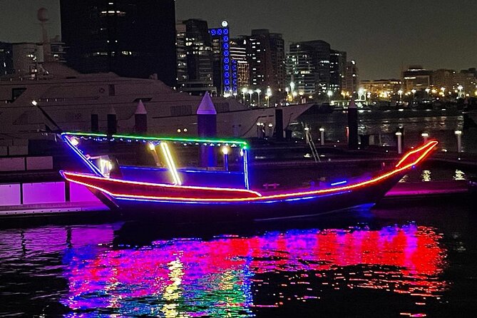Private Tradional Boat for 1 Hour Sightseeing Tour - Accessibility and Transportation