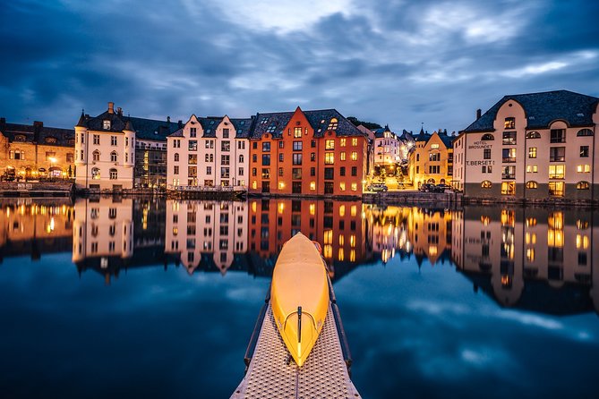 Private Transfer To and From Airport in Ålesund - Overview of Service