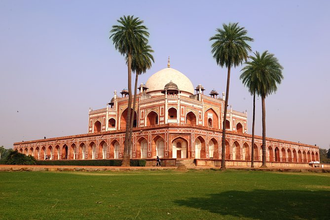 Private Walking Tour: South Delhi Heritage Including Qutub Minar and Mehrauli Archaeological Park - Itinerary