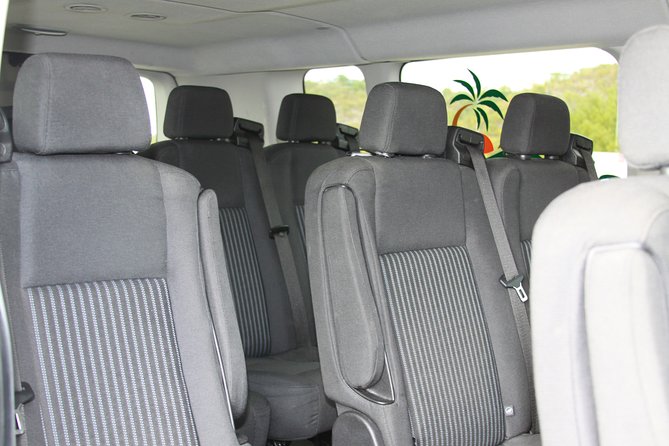 Providenciales Airport Private Round-Trip Minivan Transfer