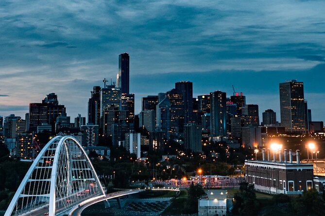 Romantic Tour Around Edmonton For Couples - Stroll Through the Picturesque River Valley