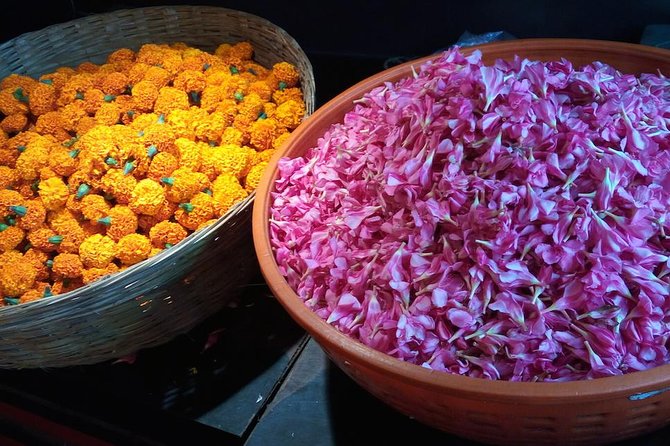 Shopping and Bazaar Trail in Mumbai - Insider Tips for Bazaar Shopping