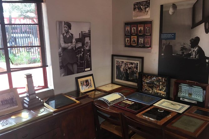 Soweto Guided Half-Day Tour With Mandela House Visit  - Pretoria - Nelson Mandelas Former House