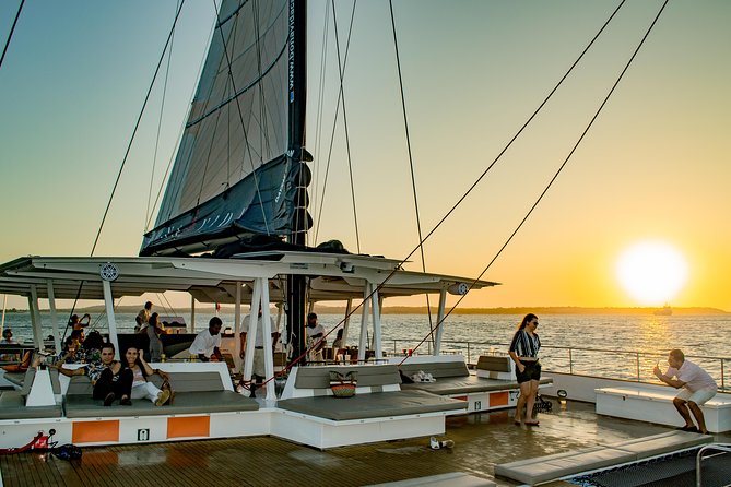 Sunset Cruise in Cartagena - Additional Information
