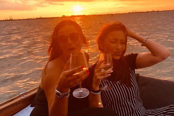Sunset Spritz in the Venetian Lagoon - Experience the Sunset Beauty