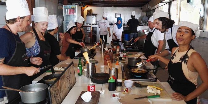 Sweet and Spicy - Indonesian Cooking Class in Gili Trawangan - Suitable for All Levels