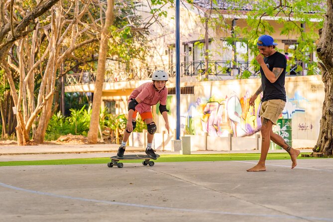 Tamarindo-Surf Lessons for Building Skills and Analysis - Surf Lesson Schedule