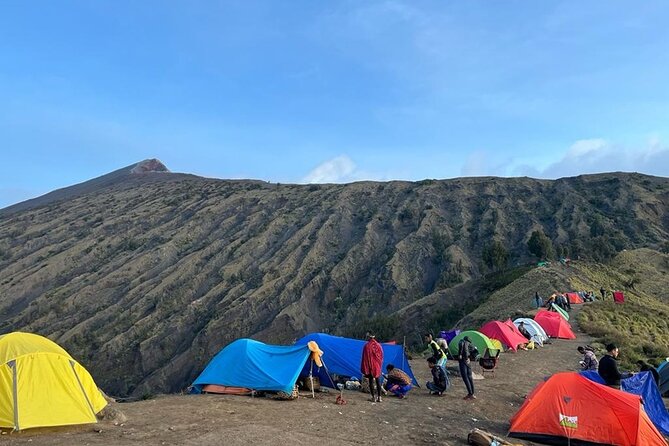 The Most Popular Trekking 3 Days to Visit Summit, Lake, Hotspring - Lake Exploration