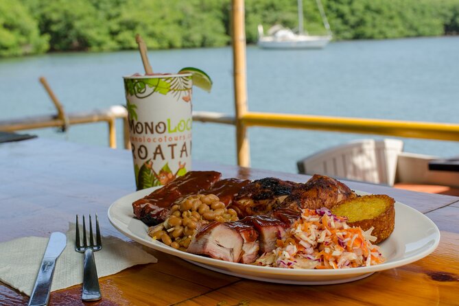 Tiki Boat Sunset Cruise in Roatan With Snorkeling and Dinner - Food and Beverage Offerings