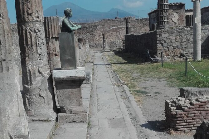 Tour of Naples, Herculaneum and Pompeii - Exploring the Ruins of Herculaneum