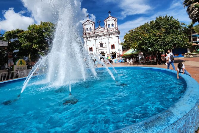 Tour to Guatapé Piedra Del Peñol, With a Cruise Boat Tour - Tour Details