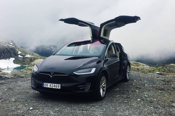 TRANSFER, LUXURY CAR 1-3 PAX: Bergen – Stavanger - Benefits of Choosing a Luxury Car Transfer