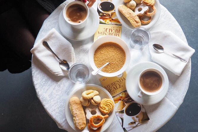 Turin: Private Walking Tour and Royal Snack - Itinerary Highlights