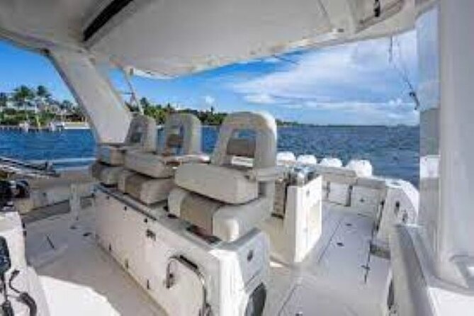 Two Hours Maalaea Humpback Whale Watching Exclusive to 6 Guests - Meeting and Pickup Information