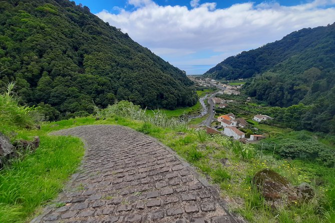 Walking Tour Sanguinho Salto Do Prego Waterfall and Furnas - Inclusions and Pickup Details