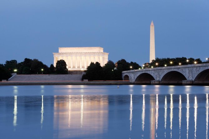 Washington DC Christmas Eve Plated Dinner Cruise - Meeting and Pickup